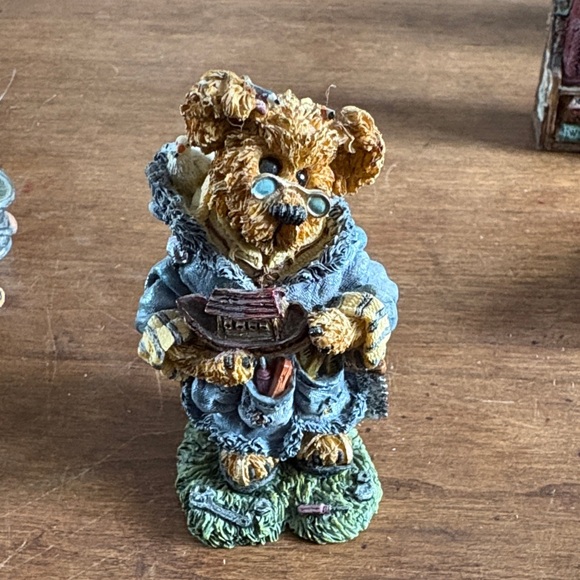 *continued* - Picture 9 of 16